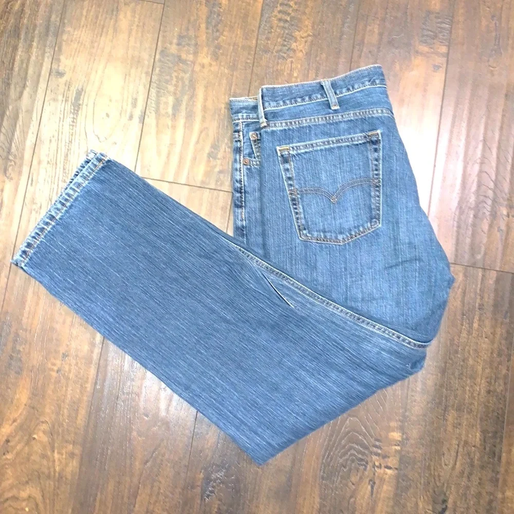 Medium Wash Levi’s Jeans - 38x32